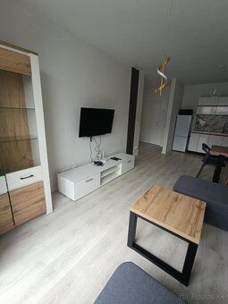 Dám do prenájmu kompletne zariadený 2 izbový byt na prenájom
