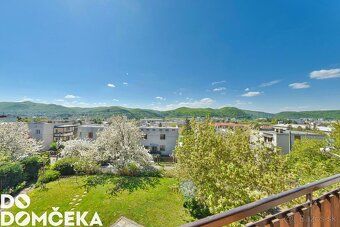 Spoločnosť DO DOMČEKA vám prináša vzdušný 3-izbový byt na pr