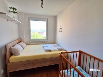 Pezinok | 3 izby | 60 m² | 8/9 poschodie | lodžia + pivnica
