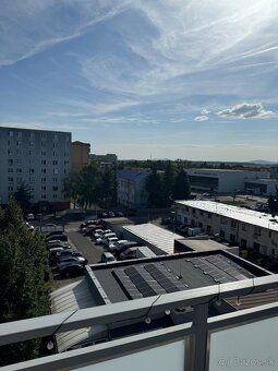 Ponúkam na dlhodobý prenájom kompletne zrekonštruovaný troji