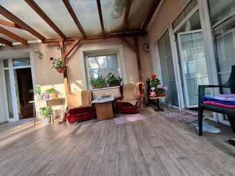 Predáme , 5 izbový prízemný rodinný dom , v centre obce Zvol