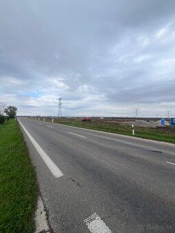 Predám priestranné pozemky v Černíku, len 15 km od továrne n