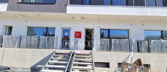 TUreality , Vám ponúka na predaj trojizbový byt /164 m2/ v j