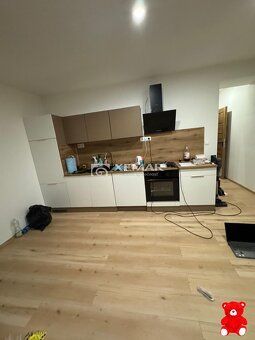 XEMAR ( veronika.satarova@xemar.sk alebo 0917 344 521 ) ponú