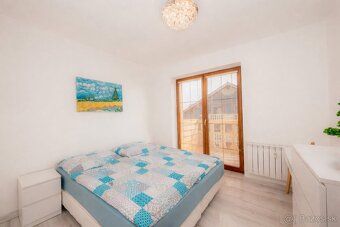 Ponúkam na predaj 3-izbový apartmán (v KN zapísaný ako byt) 