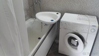 Priestranný 2-izbový byt s rozlohou 72 m² na prenájom v tich
