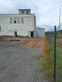 Kremnické bane pozemok okolo 2200m², zastavanej plochy 960m²