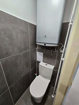 Dám do prenájmu moderný priestranný 3 izbový (84m2) byt cent