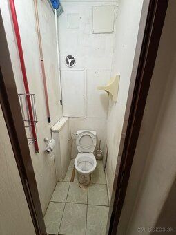Ponúkam na predaj 3-izbový byt len 2 minúty od centra Hlohov