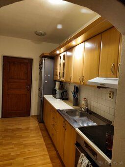Predám 2 izbový byt na Brezovci. Ulica Ľ.Štúra. Byt má 60m² 