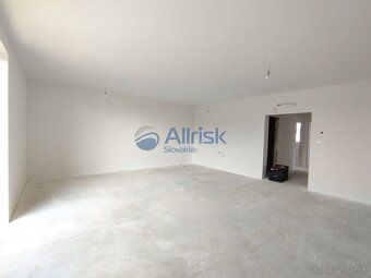 Hľadáte moderné bývanie pre mladú rodinu, v tesnej blízkosti