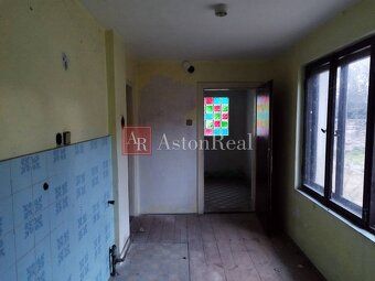 Astonreal ponúka na predaj 3 izbový dom s predzáhradkou 40 k