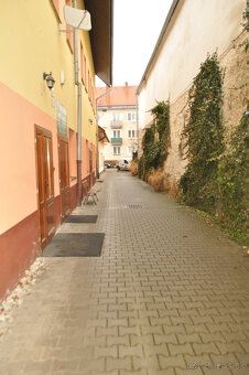 VBreality - Ponúkame na predaj atypický dvojizbový byt v pri