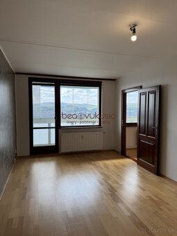 Typ: 1-izbový byt Ulica: Jaltská Obec: Košice-Dargovských hr