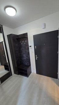 Predám 1-izbový byt v Diamon Residence Považská Bystrica, s 