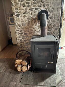 Ponúkame na predaj jedinečné rekreačné útočisko v malebnej z
