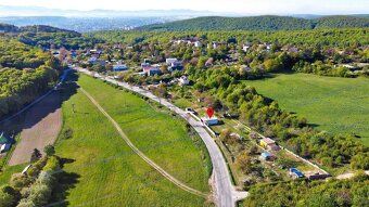 Ponúkame na predaj jedinečný súbor troch susediacich pozemko