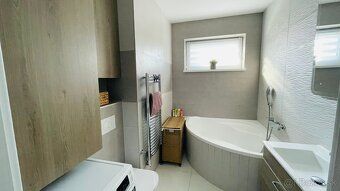 TOP PONUKA - SAMOSTATNÝ - 4 i Bungalov- Krásny, moderný,zari