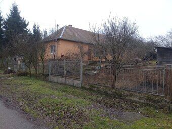 Predám 5 izbový RD v obci Dedinka Zastavaná plocha 896m2 orn