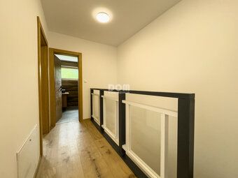 Ponúkam na predaj dvojpodlažný rodinný dom s úžitkovou ploch