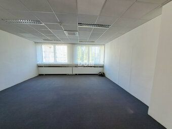 Ponúkame na prenájom kancelárske priestory na Drieňovej ulic