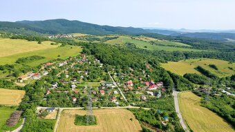 Predám stavebnú parcelu o rozlohe 884m2 v časti Kavečany (op
