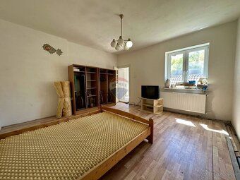 RK Remax ponúka na predaj rodinný dom s pozemkom o rozlohe 9