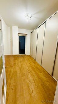 Prenájom 3-izbového bytu (100 m²) s dvomi parkovacími miesta