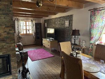 Ponúkame na predaj exkluzívny, čiastočne zrekonštruovaný rod