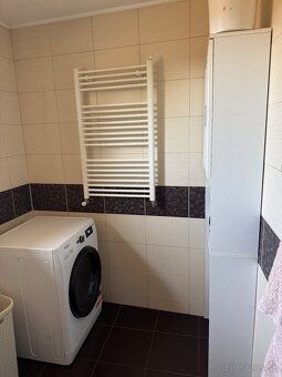 PRIESTRANNÉ BÝVANIE V TICHOM PROSTREDÍ: 120 m² PO REKONŠTRUK