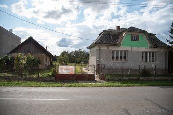 EXKLUZÍVNE vám ponúkame na predaj dva rodinné domy s veľkým 