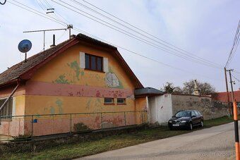 Predám dom v Pohronskom Ruskove na dvojitom 14 árovom pozemk