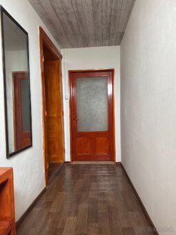 Ponúkame na prenájom 2-izbový priestor o výmere 50 m² v obci