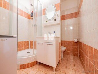 B10 Vám ponúka na predaj zariadený 2 izbový byt (2kk) na 3/7