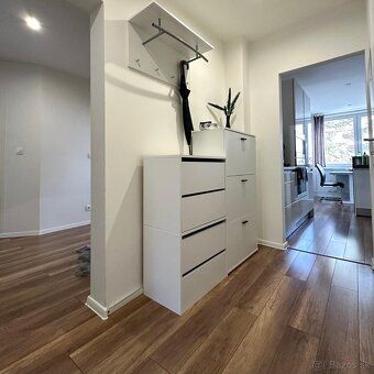 Prenájom 3-izbový byt, 70 m² + loggia 6 m² | Trenčín – Juh, 