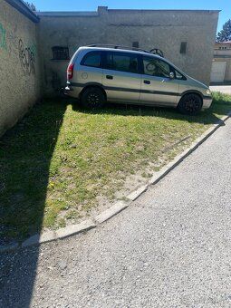 Ponúkam na dlhodobý prenájom 30m2 pozemok pod skalou v meste