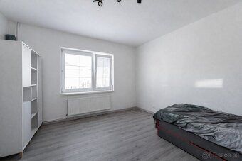 Ponúkame na predaj dvojpodlažný 6 izbový rodinný dom nachádz