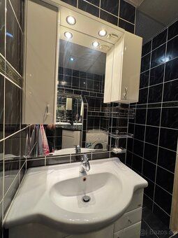 Ponúkame na predaj priestranný 3-izbový byt s rozlohou 74 m²