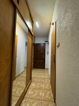 Ponúkame na predaj priestranný 3-izbový byt s rozlohou 74 m²