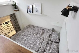 BEZ PROVÍZIE RK
Ponúkame na prenájom netradičný 1,5-izbový b