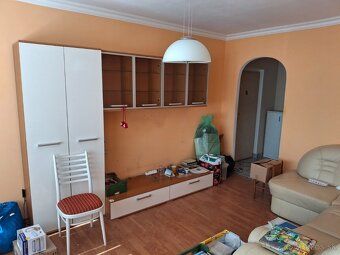 ponúkam na predaj 2 izbový byt pražského typu na ulici Tried