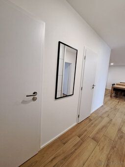 Ponúkame na prenájom krásny a moderný 2-izbový byt v Poprade