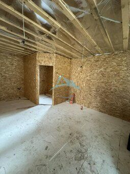 • Novostavba drevodomu 55m² s vlastným pozemkom 147m² v obci