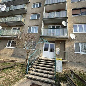 Priestranný 3-izbový byt (77 m²) v žiadanej lokalite – Šahy,
