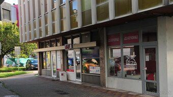 Na predaj je zariadená kancelária v centre mesta, s vlastným