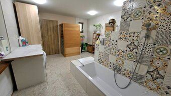 Ponúkame Vám na predaj veľmi vkusný a príjemný 5 izbový dom 