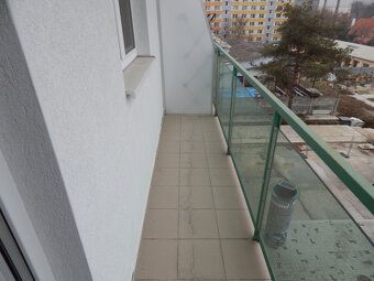 Dáme do prenájmu pekný 2 izbový byt v Nitre, priame centrum.