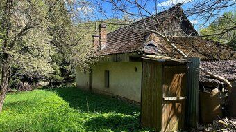 V exkluzívnom zastúpení ponúkame na predaj stavebný pozemok 
