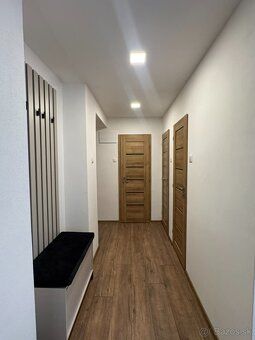 PRIESTRANNÝ 2 IZBOVÝ BYT V ŠIRŠOM CENTRE MESTA NA PRENÁJOM 🏡