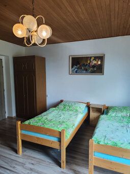 Dáme do prenájmu rodinný dom v obci Kľačany, okr. Hlohovec. 